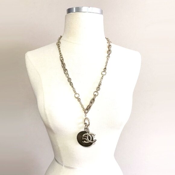 Chanel Light Gold No.5 CC Pendant Chain Necklace - Picture 2 of 6